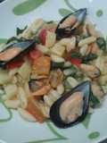Cavatelli con cozze, patate e rucola
