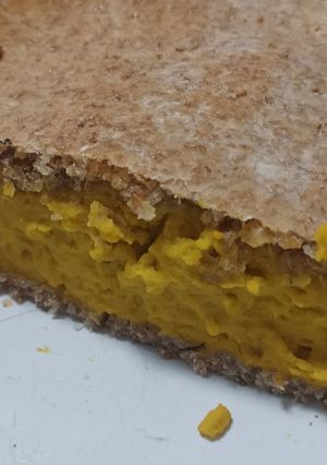 Una foto de Tarta integral de zapallo camote