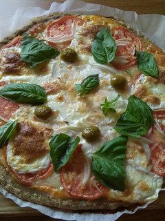 Una foto de Pizza rica sin elevar... saludable
