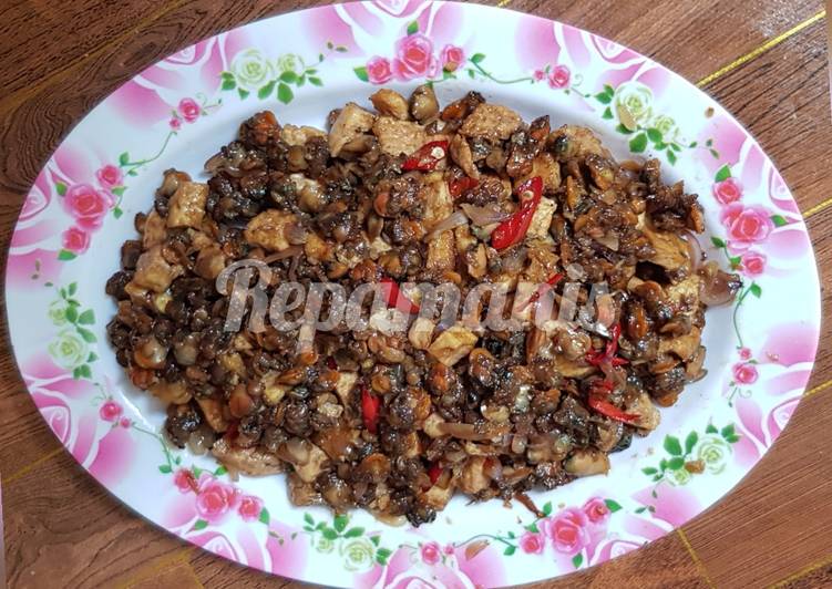 Bagaimana Menyiapkan Sambel goreng kerang, Lezat Sekali