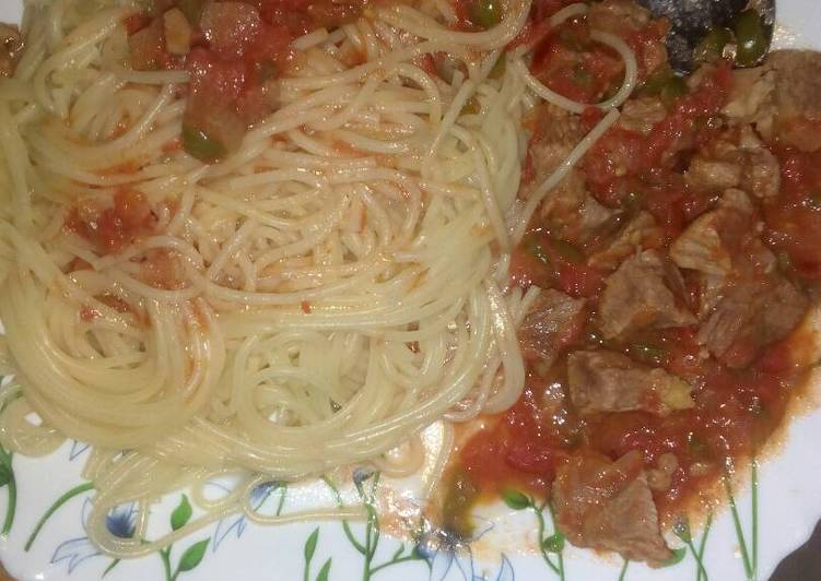 Spaghetti and wet fried beef