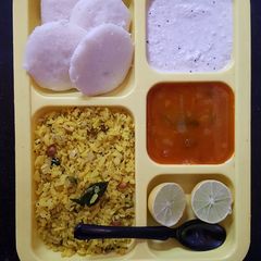 A picture of Idli sambar.