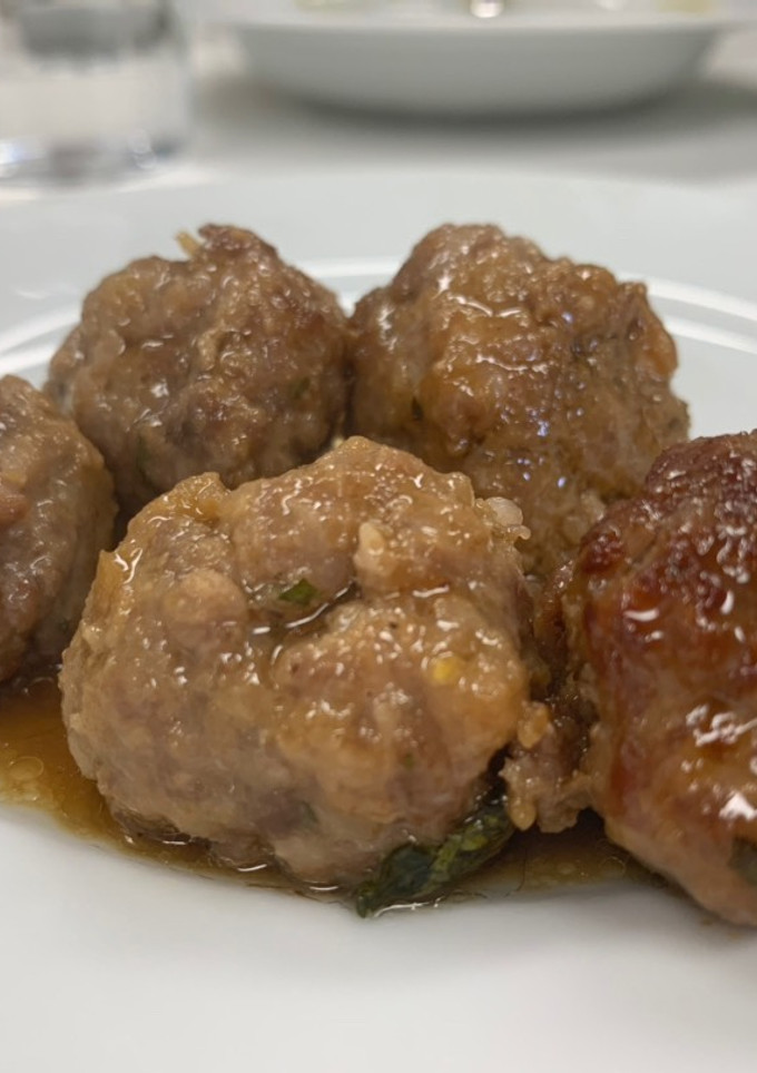 Una foto de Albóndigas en salsa al horno muy fáciles