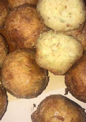 A picture of Sweet potato balls.