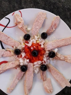 Una foto de Ensalada de ventresca