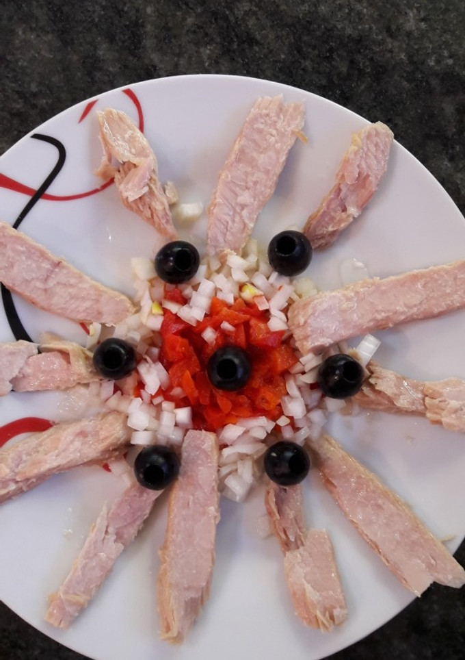 Una foto de Ensalada de ventresca