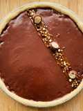 TARTE NOISETTES, CHOCOLAT AU LAIT & CARAMEL