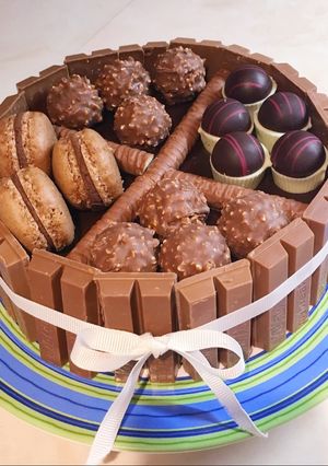 Kit-Kat és Oreo-s torta🎂🍫 recept fotója