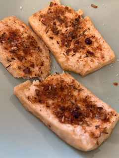 Una foto de Tofu especiado en Airfryer