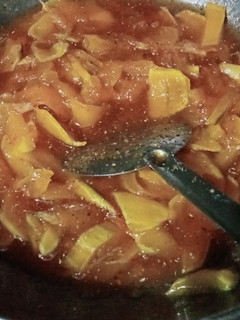 A picture of Aam ka khatta meetha Achar.