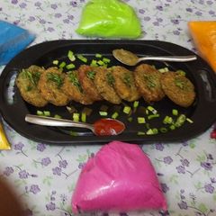 A picture of Holi special crispy hara bhara kabab.