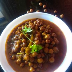 A picture of Kale chane chole.