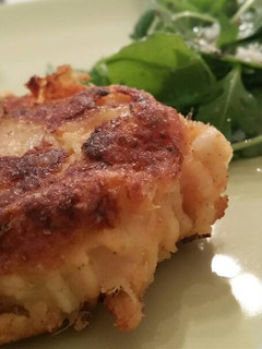 Una foto de Croquetas con sobras de salmón, boniato y lima