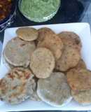 Gorditas de nata pintadas con chile, quelites, huitlacoche y hojas de cempasúchil