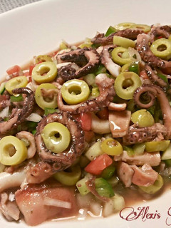 Una foto de Ensalada de pulpitos con picado