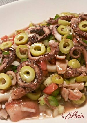 Foto principal de Ensalada de pulpitos con picado