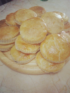 Una foto de Empanadas de picadillo dulce