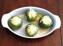 Una foto de Calabacitas con Queso Gratinado ©