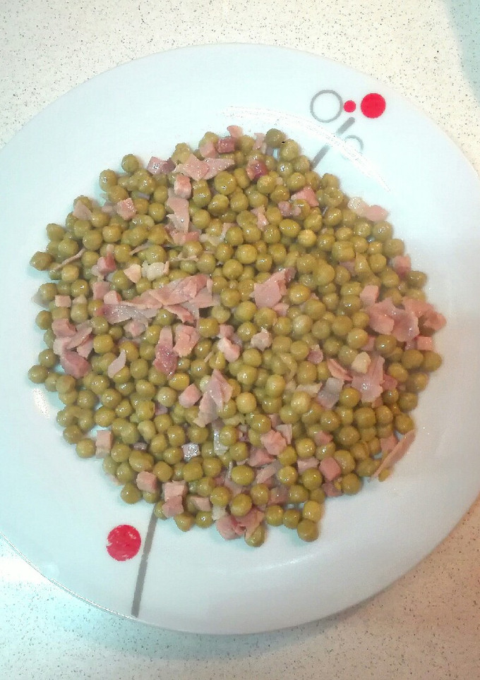 Una foto de Guisantes con jamón