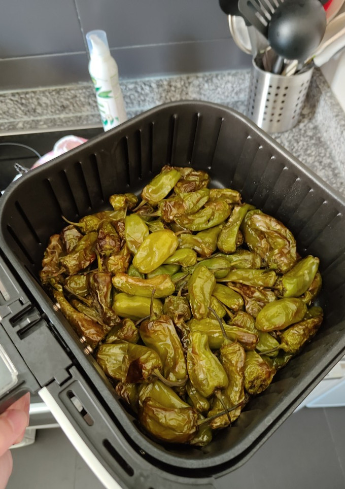 Una foto de Pimientos del padrón en Airfryer