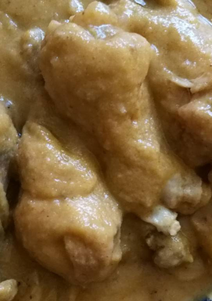 Una foto de Pollo en salsa