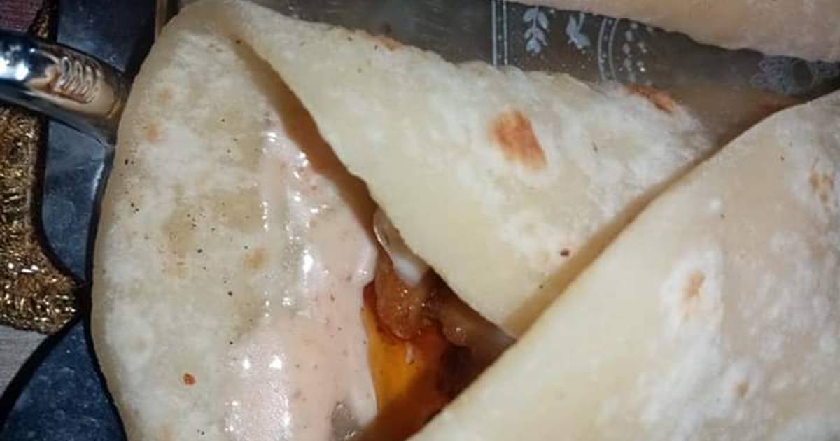 Cheesy chicken tikka paratha roll Recipe by Farwa Ali - Cookpad