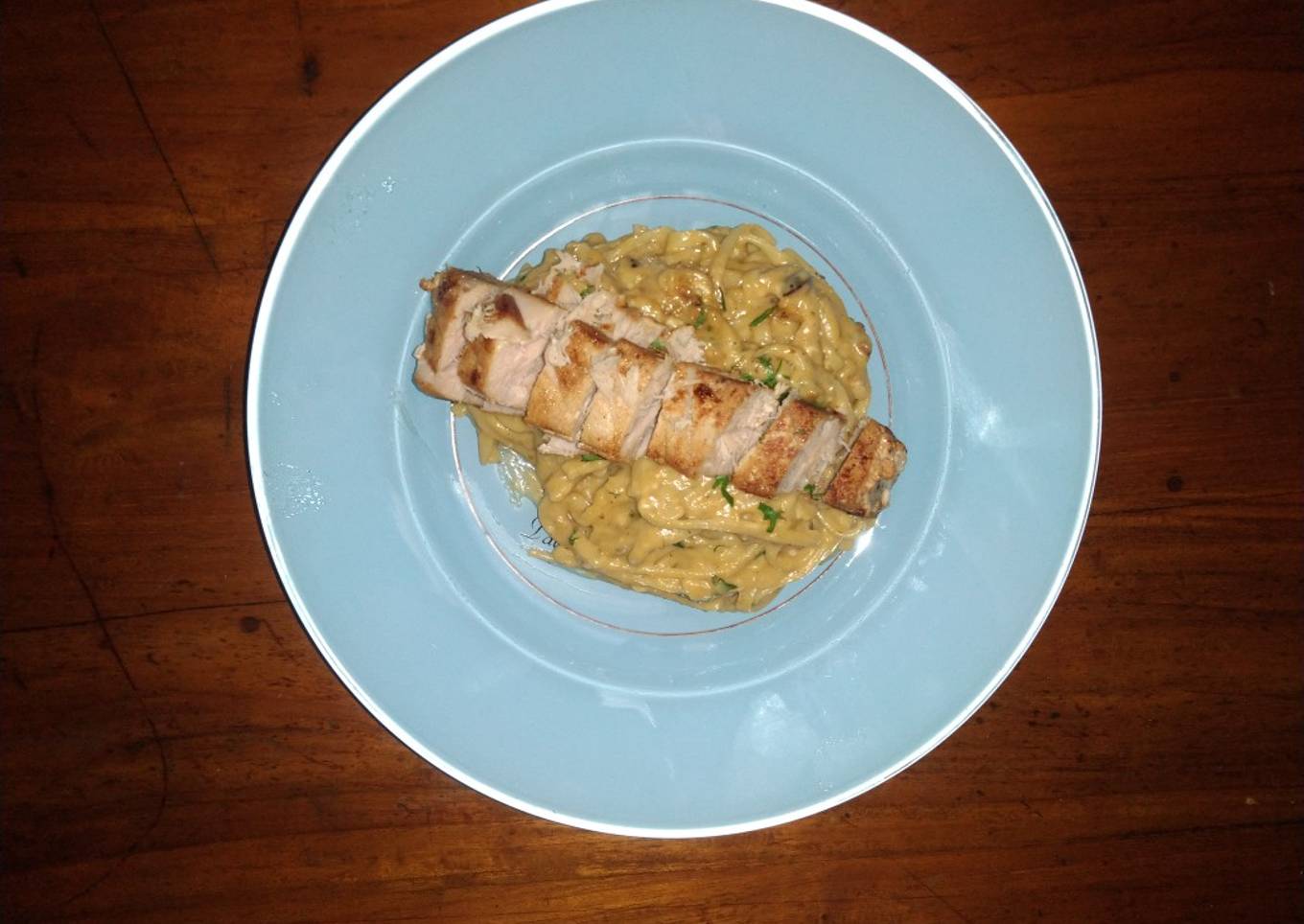 Carbonara pasta with tuna steak