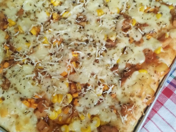 Langkah Mudah untuk Menyiapkan Pizza rumahan ena, Enak