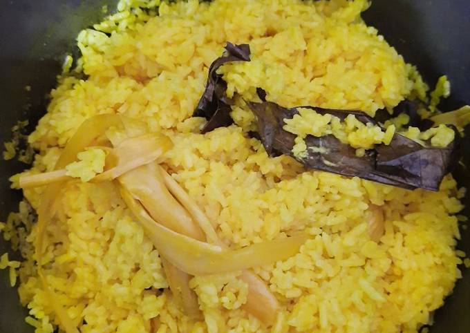 Cara Membuat Nasi Kuning Rice Cooker yang Sempurna