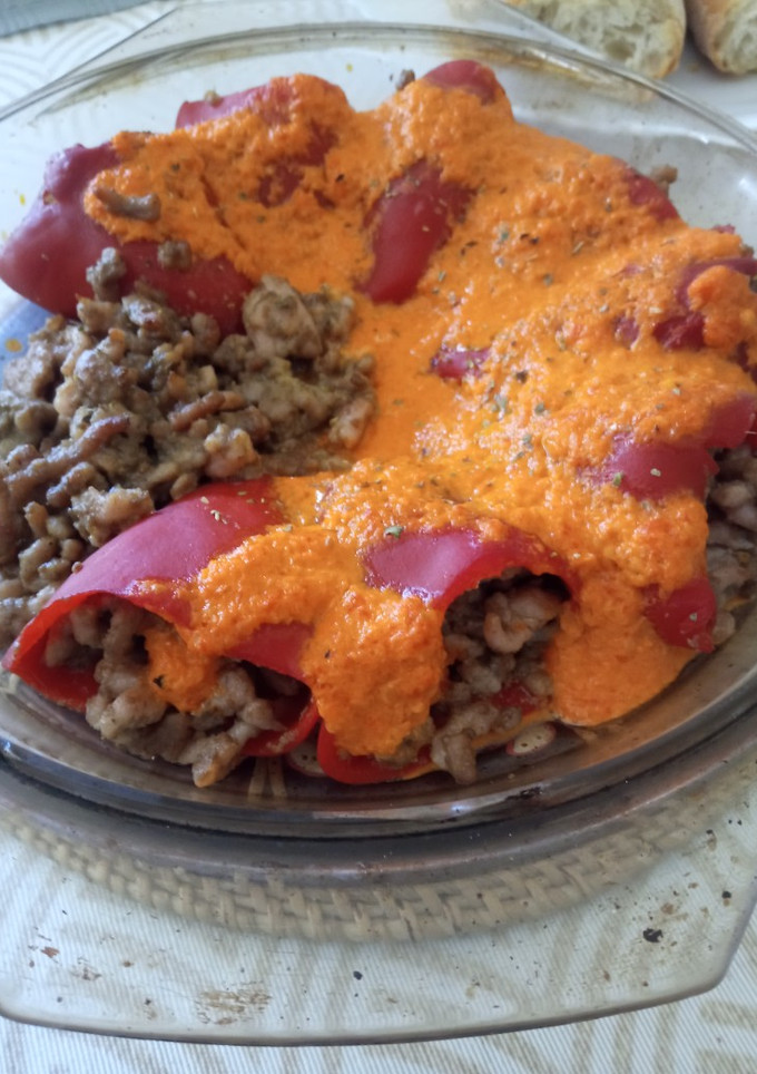 Una foto de Pimientos del piquillo rellenos de carne
