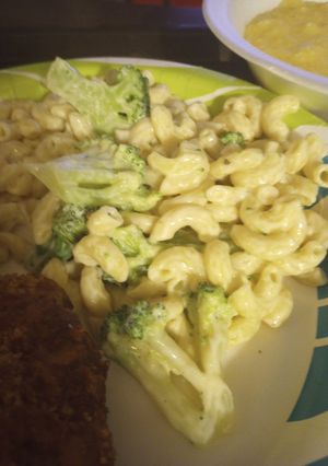 A picture of Macaroni and Broccoli Alfredo 2023.
