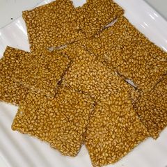 A picture of Til Chikki.