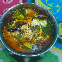A picture of पालक पनीर.