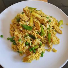 A picture of Turmeric chicken.