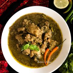 A picture of Green Mutton Curry.