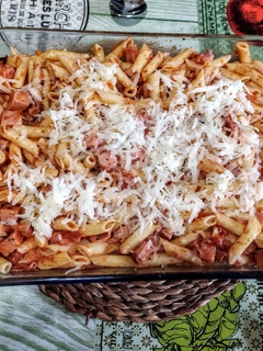 Una foto de Macarrones en salsa amatriciana