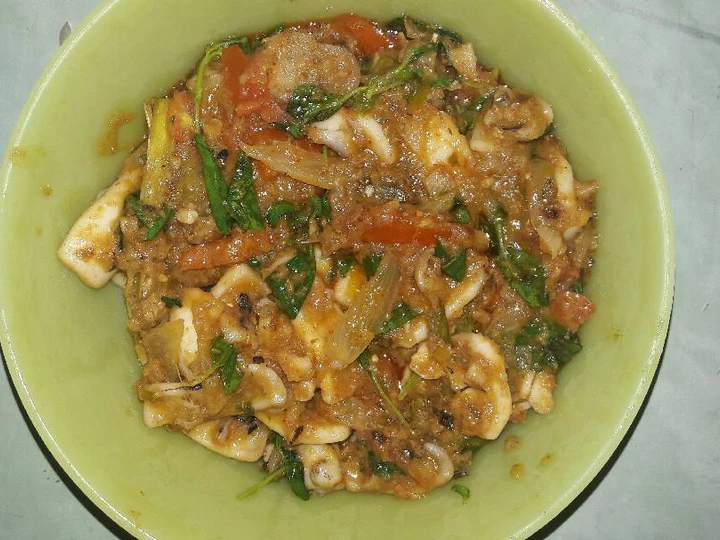 Langkah Gampang Membikin Resep Cumi sambal kemangi ala Mom Lionk yang  Bikin Ketagihan Anti Ribet, Sempurna