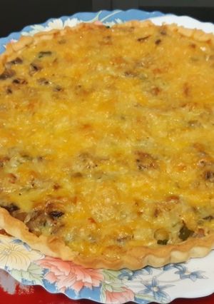 Una foto de Quiche de champiñones y trigueros, sin nata