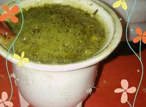 Una foto de Mate para despertar y nutrición (espirulina) 😎😍
