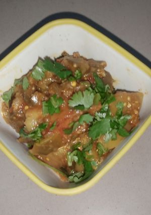 आलू बैंगन की सब्जी(aloo baingan ki sabzi recipe in hindi) रेसिपी मुख्य फोटो