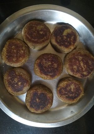 रताळ्याचे कटलेट (ratadyache cutlets recipe in marathi) रेसिपी चे मुख्य फोटो 
