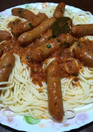 صورة لوصفة سباغيتي بصوص المرغاز (النقانق)