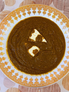 A picture of Palak paneer.
