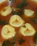 Paradicsomos-bébi spenótos leves tortellinivel