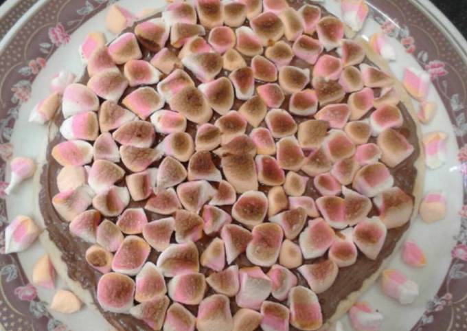 Chocolate marshmallow pizza