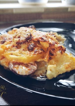 Tejszínes kolbászos rakott krumpli (tojás nélkül) - Air-fryerben 🥘 recept fotója