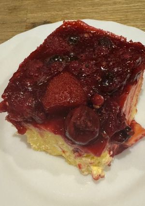 Diétás túrós süti 🍓🫐🍒 recept fotója