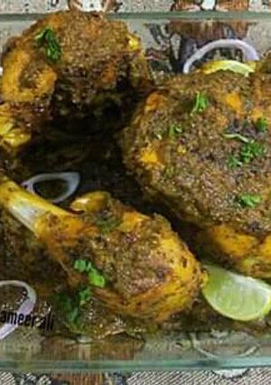 A picture of Chicken dum pukht.