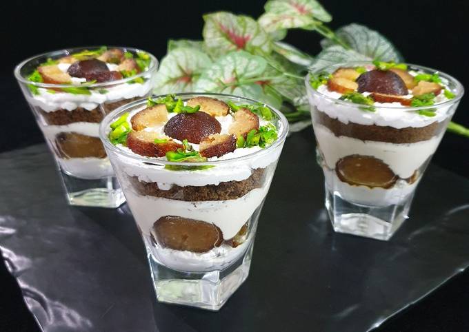 Thandai Mousse With Gulabjamun