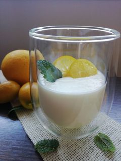 Una foto de Mousse de limón